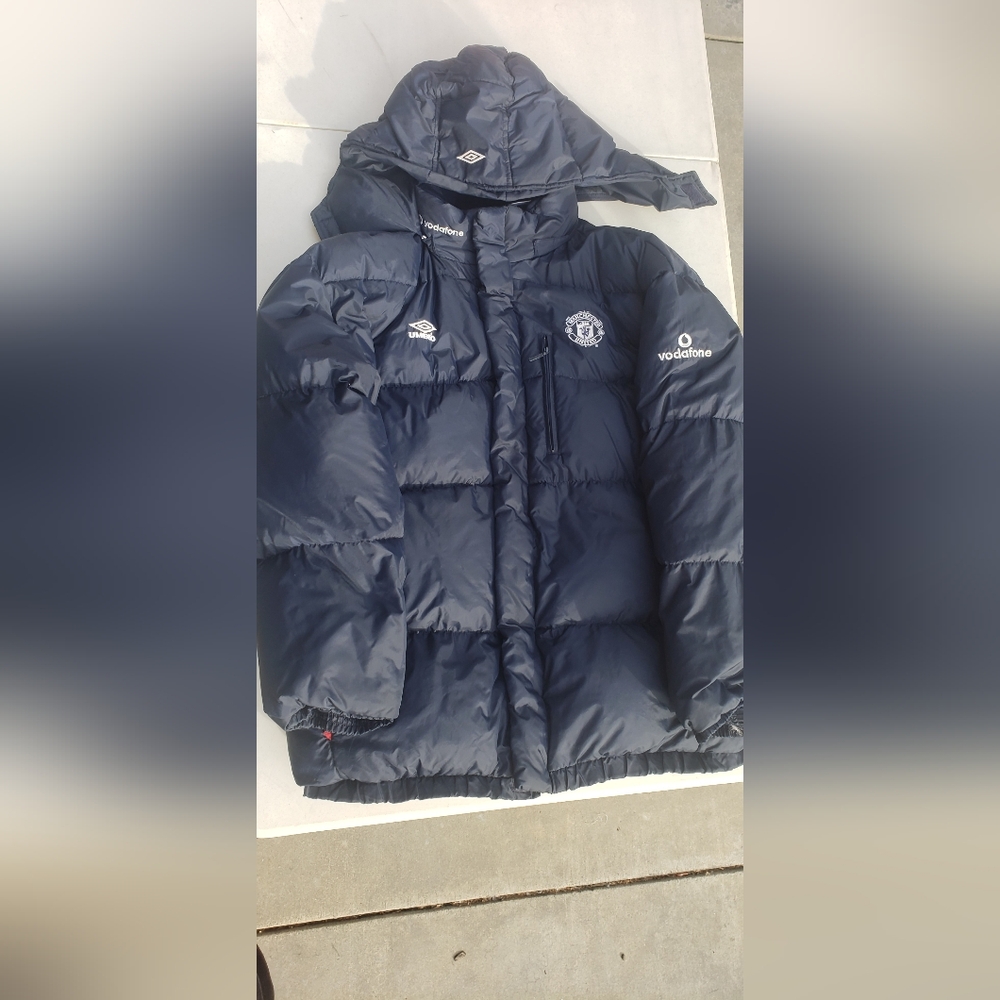 Umbro Manchester United Puff Jacket - Size XL